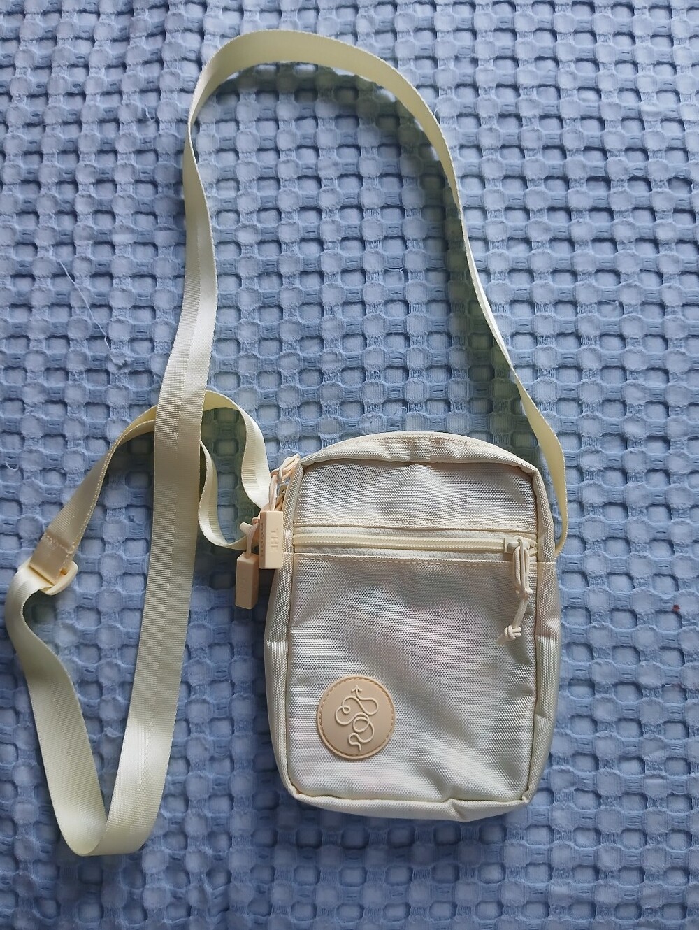 NWOT BABOON TO THE MOON butter Yellow Sling Bag